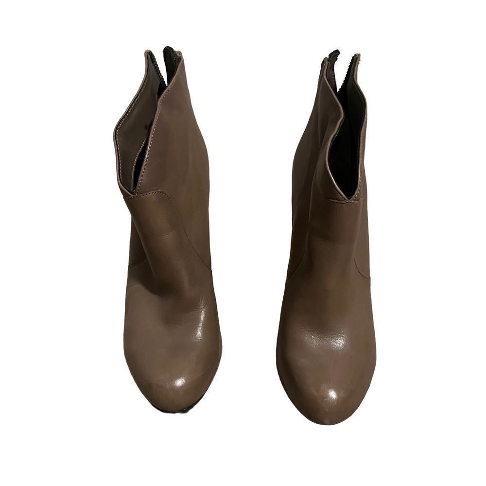 Me Too Brownish Gray Leather Heeled Ankle Boots Size 8 - good condition! - Picture 13 of 15